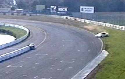 �ŏI�R�[�i�[�ł̃A�N�V�f���g